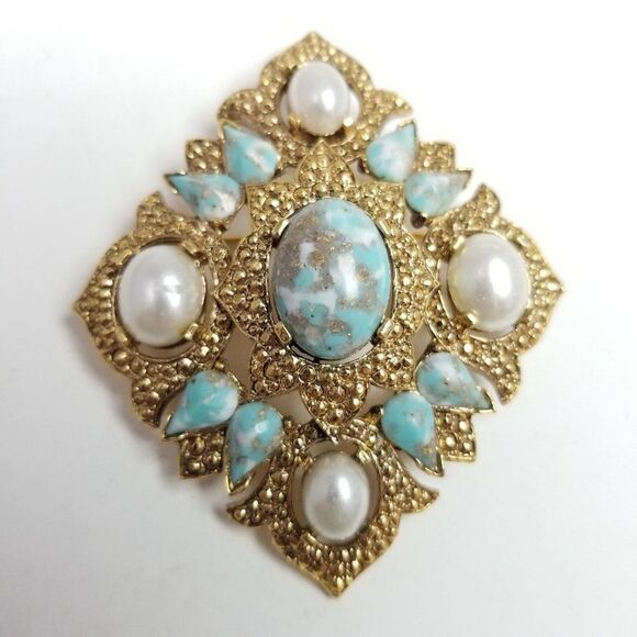 Vintage Sarah Coventry Large Pendant Brooch, Gold Tone Blue Cabochon Faux Pearl - Picture 2 of 7